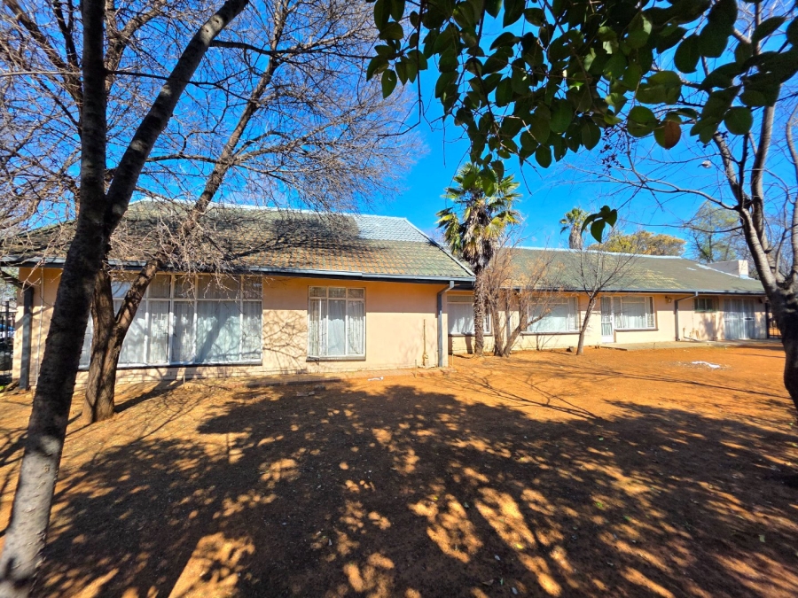 17 Bedroom Property for Sale in Universitas Free State